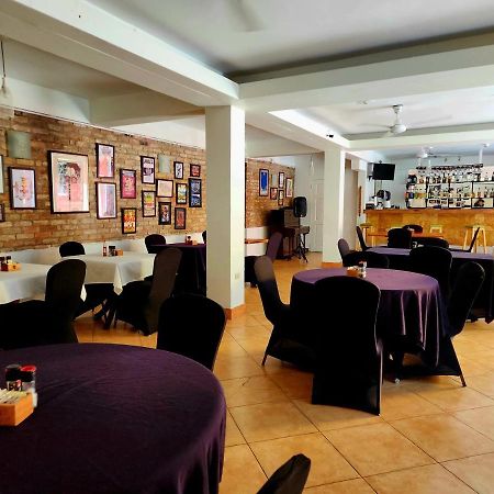 מונטגו ביי Altamont West Hotel מראה חיצוני תמונה