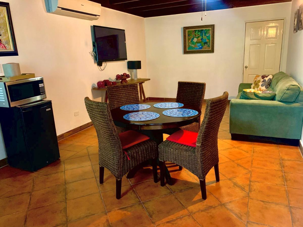 מונטגו ביי Altamont West Hotel מראה חיצוני תמונה