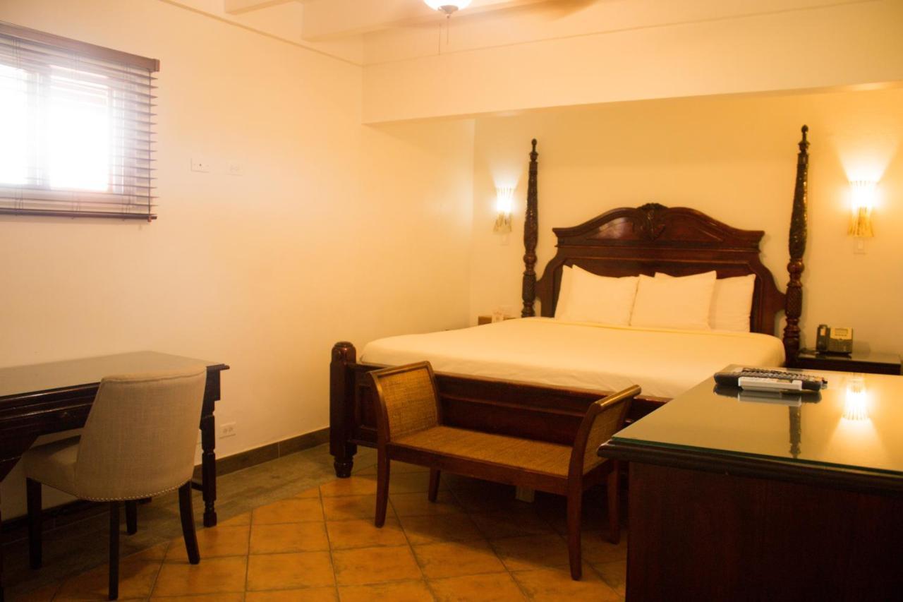 מונטגו ביי Altamont West Hotel מראה חיצוני תמונה