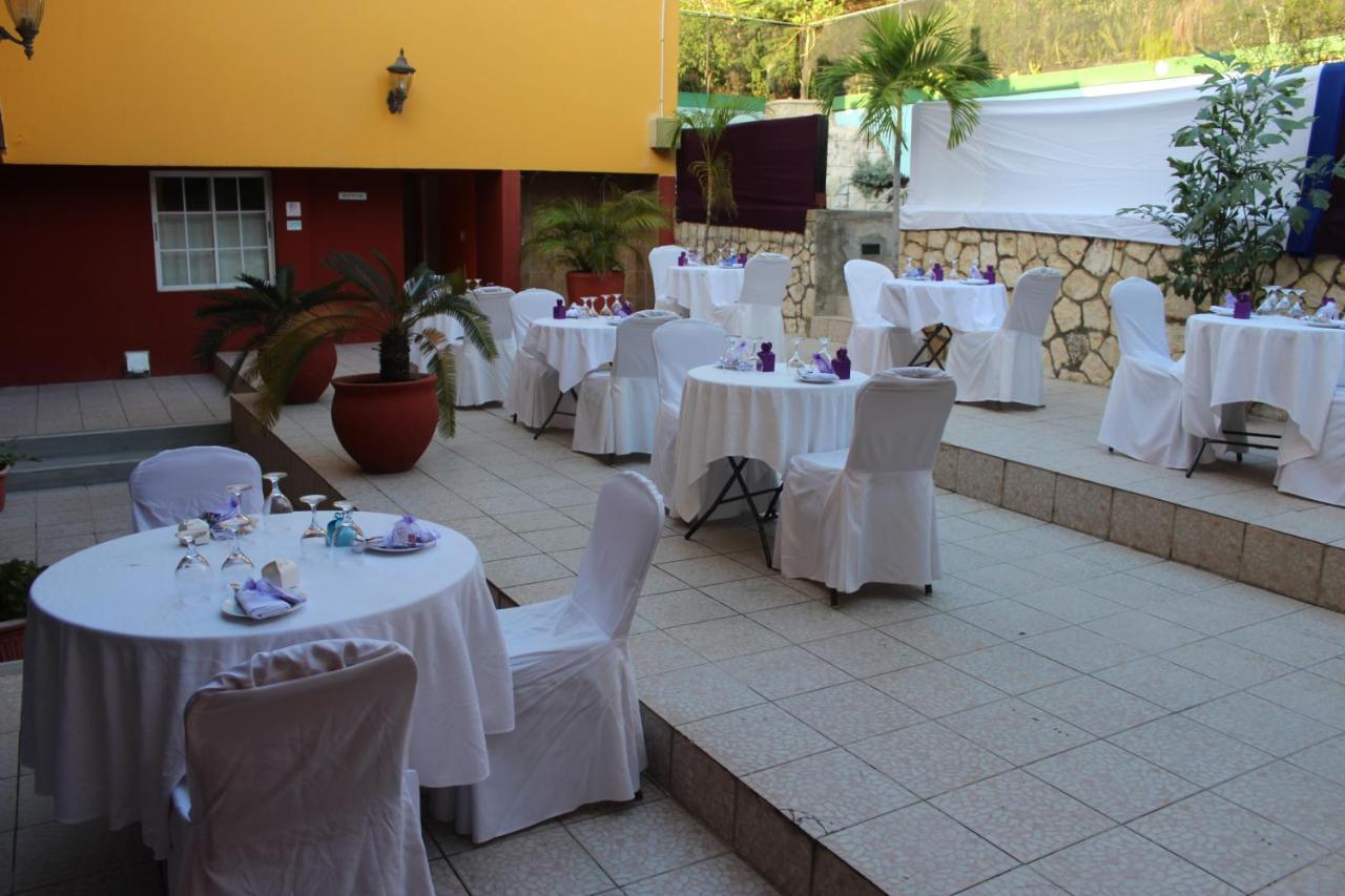מונטגו ביי Altamont West Hotel מראה חיצוני תמונה