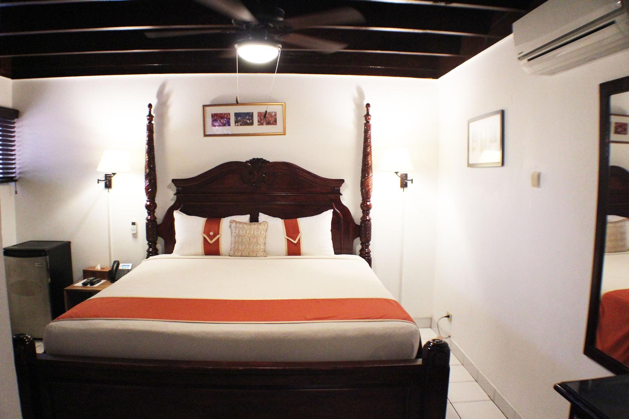מונטגו ביי Altamont West Hotel מראה חיצוני תמונה