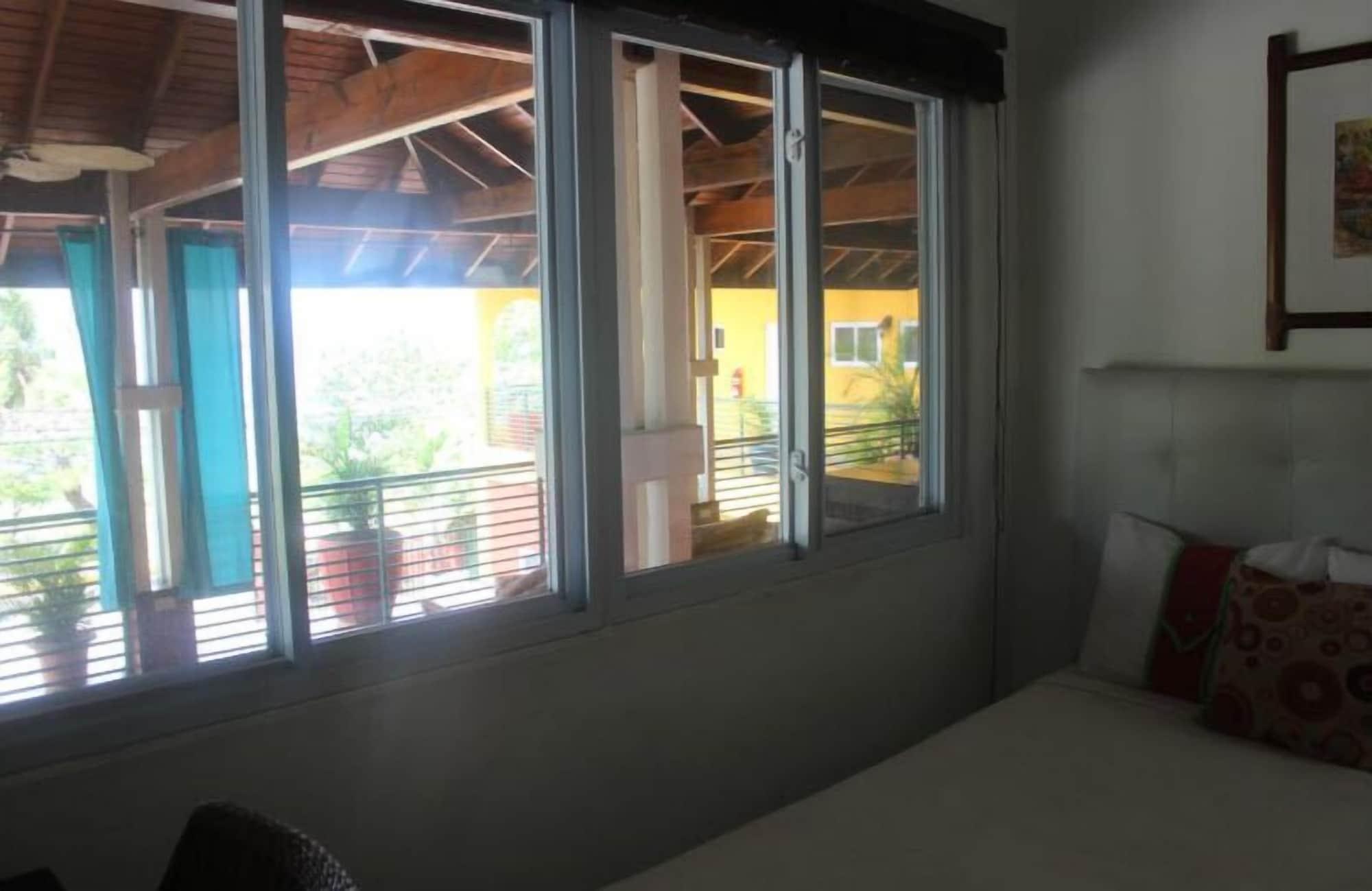 מונטגו ביי Altamont West Hotel מראה חיצוני תמונה