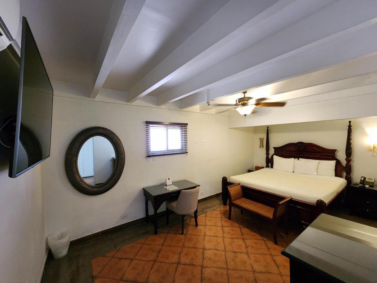 מונטגו ביי Altamont West Hotel מראה חיצוני תמונה