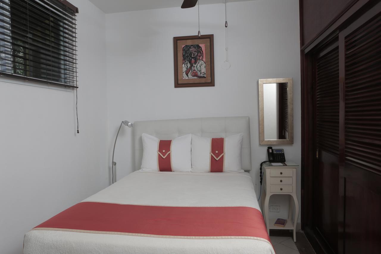 מונטגו ביי Altamont West Hotel מראה חיצוני תמונה